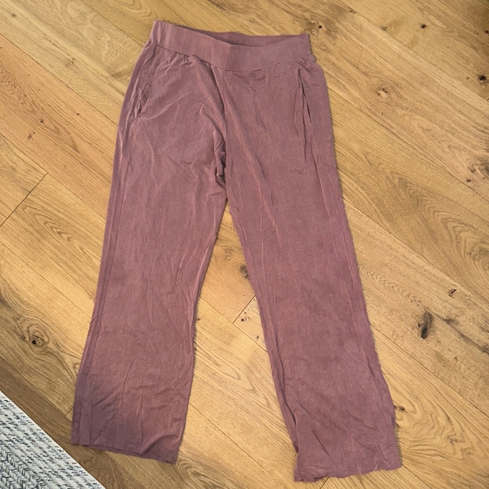 Limited Edition Lululemon Blush Culottes